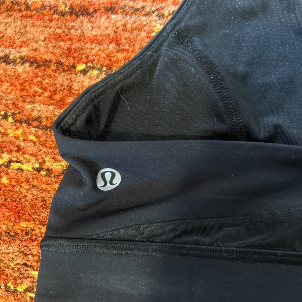Lululemon Sportsbra - Picture 2 of 4